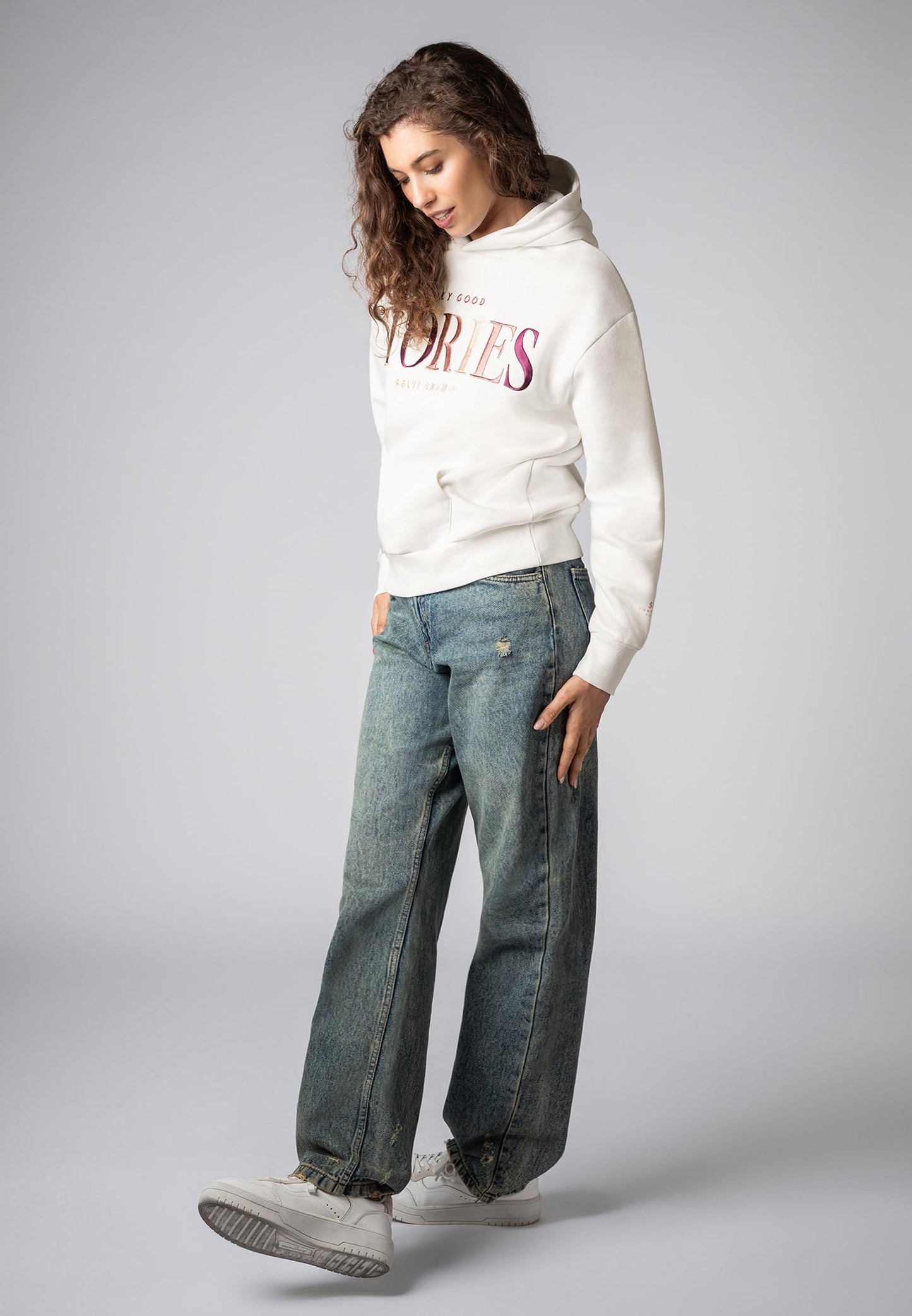 Sublevel Damen Sweathoodie Kapuzenpullover Sweatjacke mit Prints und Kapuze