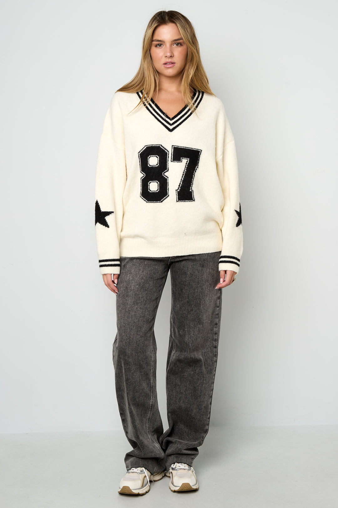 Knitted Polyester Fiber Women's V-Neck Sweater Casual Color Clash